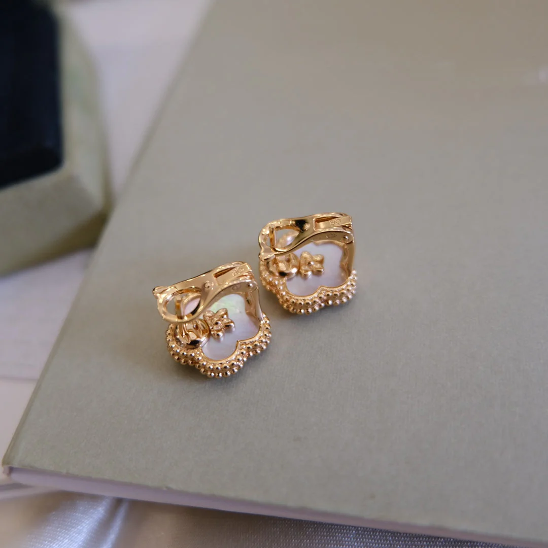 [Van Cleef & Arpels]LUCKY PINK GOLD WHITE MOP EARRINGS