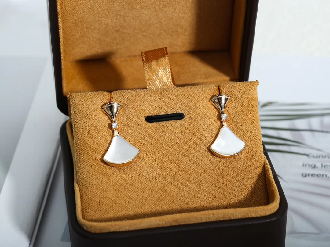 [Bulgari]DREAM MOP PINK GOLD EARRINGS