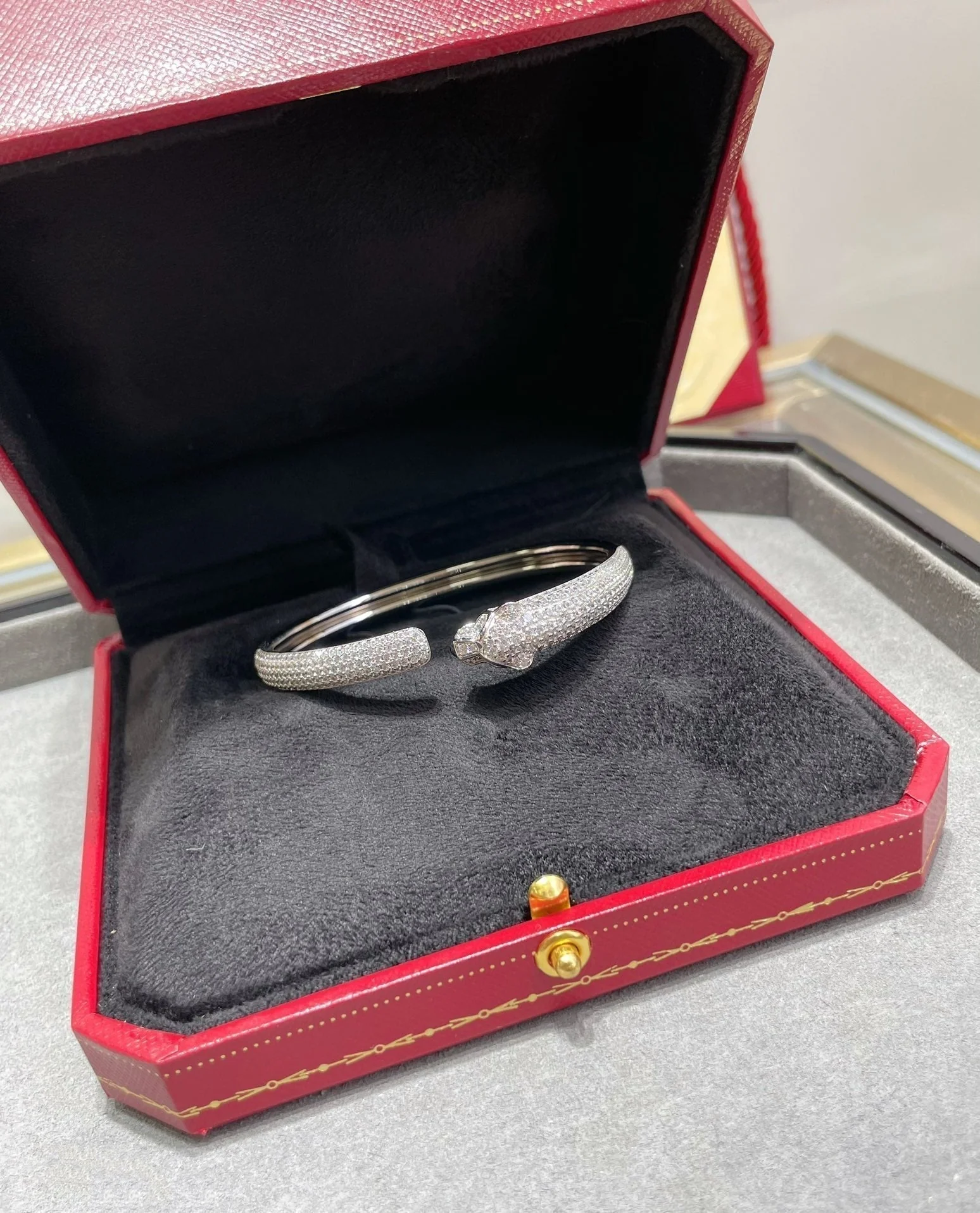 [Cartier]PANTHERE FULL DIAMOND OPEN BRACELET