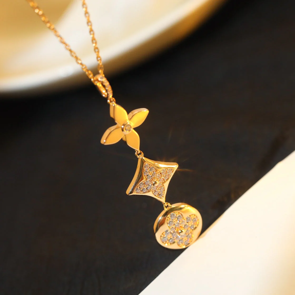 [Louis vuitton]STAR AND SUN DIAMOND PINK GOLD NECKLACE