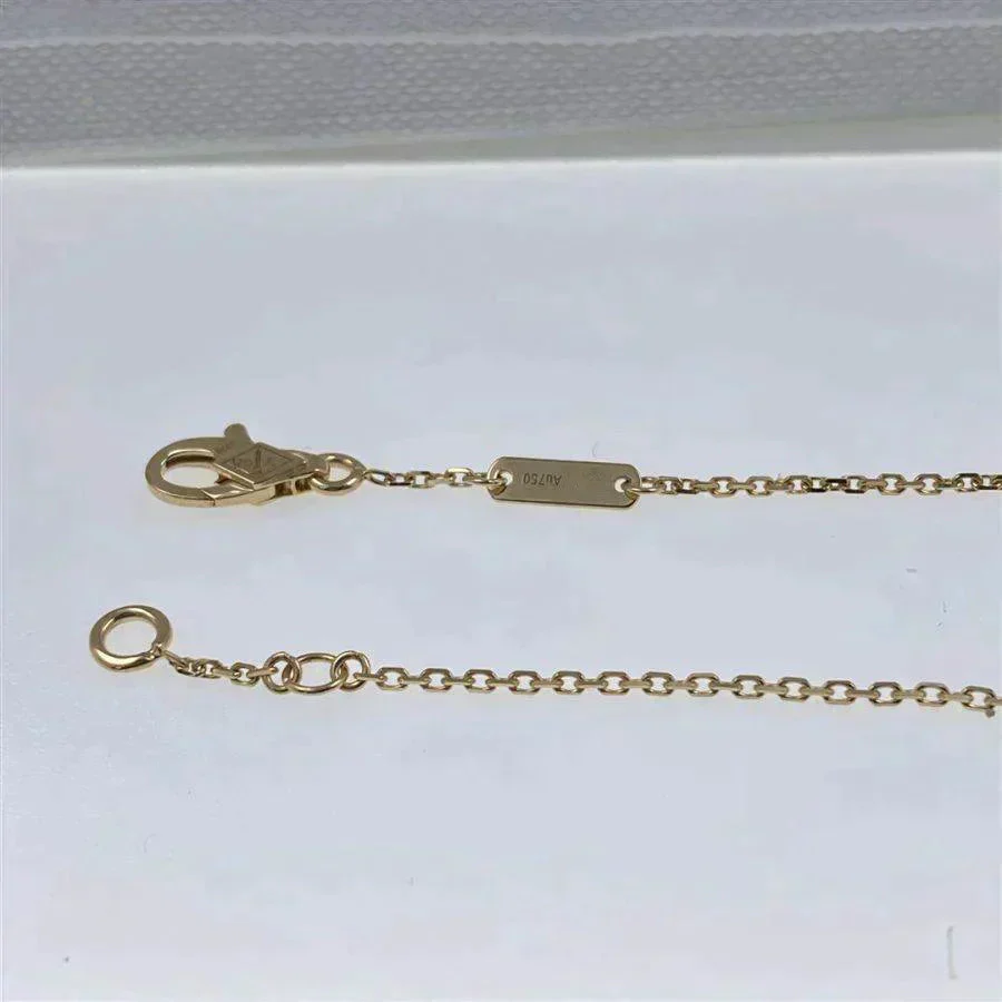 [Van Cleef & Arpels]  CARNELIAN SINGLE FLOWER BRACELET