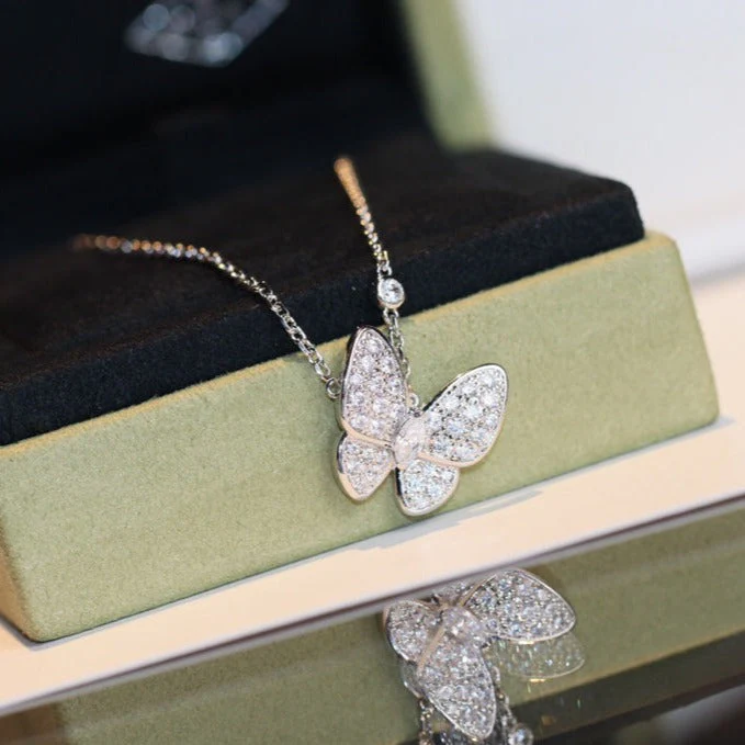 [Van Cleef & Arpels]BUTTERFLY DIAMOND NECKLACE