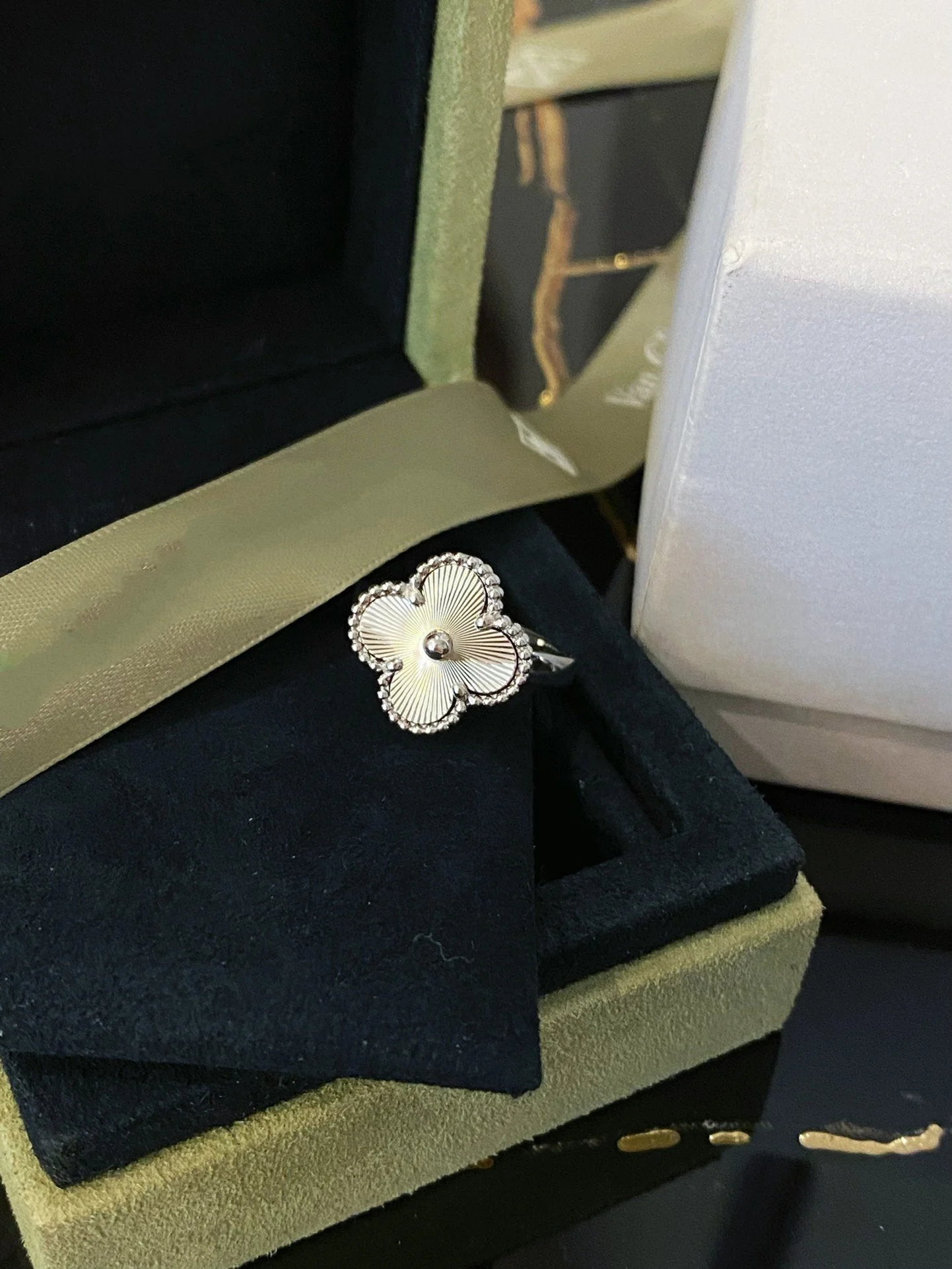 [Van Cleef & Arpels] SILVER RING