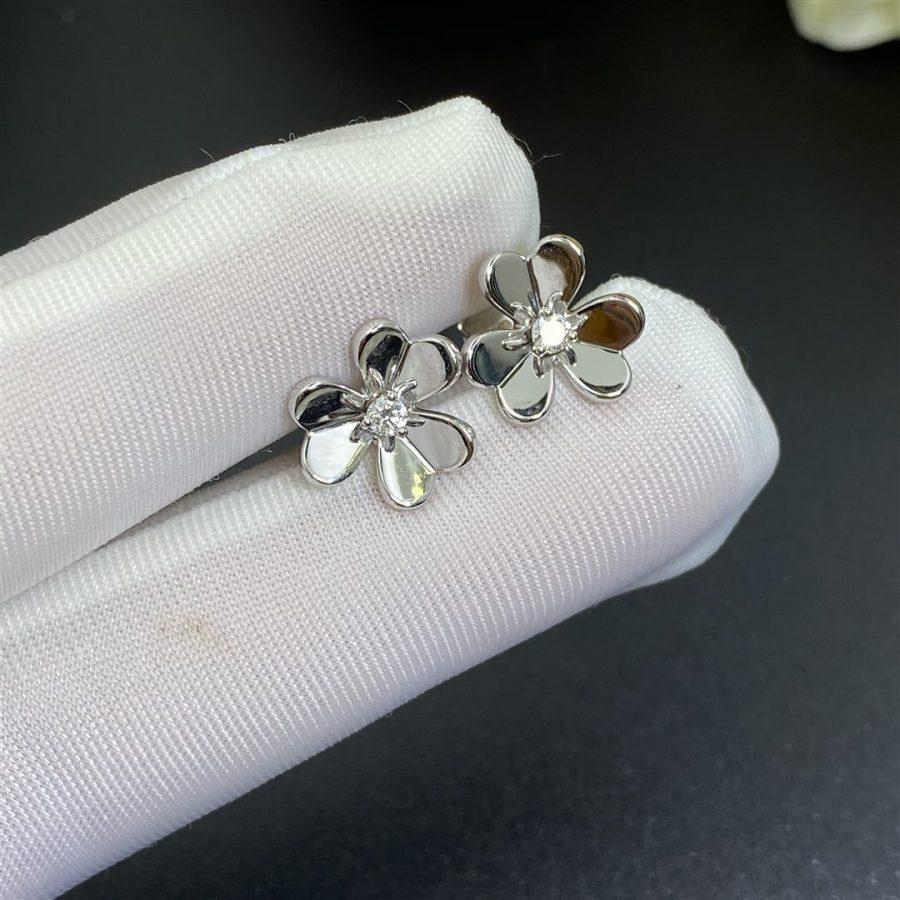 [Van Cleef & Arpels]FRIVOLE MINI SILVER FLOWER EARRINGS