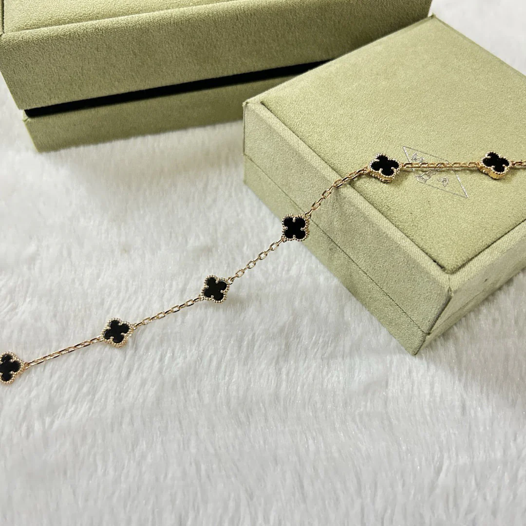 [Van Cleef & Arpels] 6 MOTIF  ONYXS BRACELET