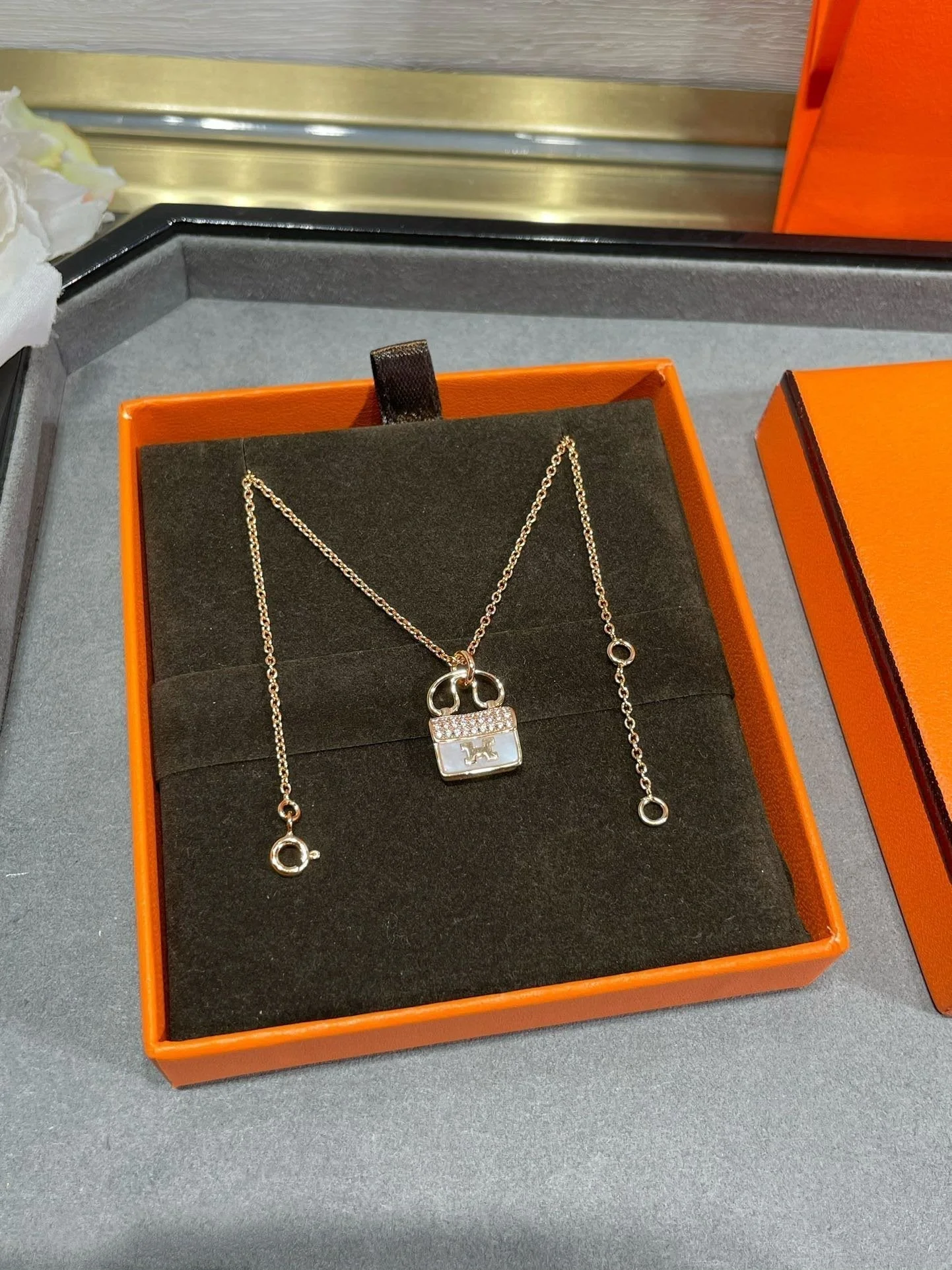[Hermes]H CIRCE MOISSANITE PENDANT NECKLACE GOLD