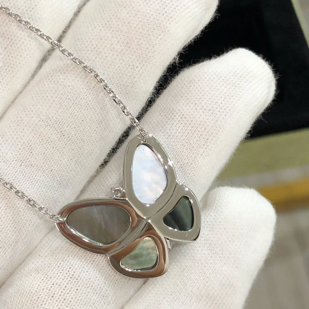 [Van Cleef & Arpels]LARGE BUTTERFLY SILVER PENDANT DIAMOND NECKLACE