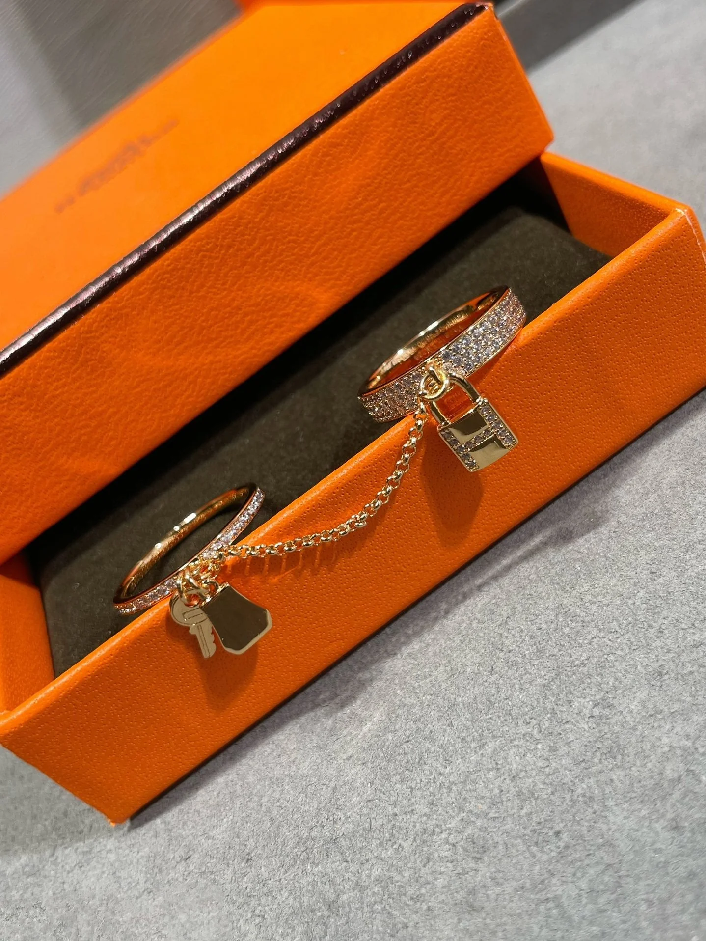 [Hermes]HM KELLY CLOCHETTE DOUBLE RING IN ROSE GOLD WITH DIAMONDS