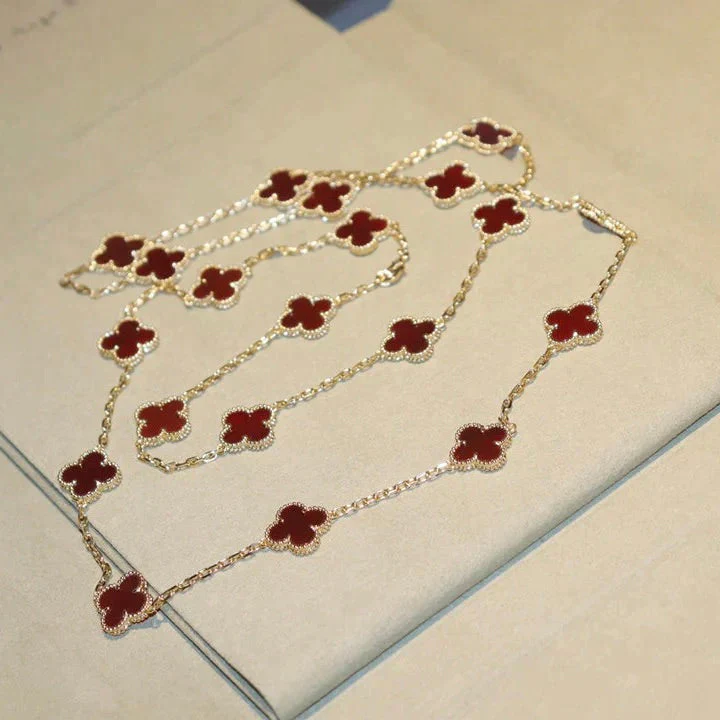 [Van Cleef & Arpels] 20 MOTIFS CARNELIAN NECKLACE