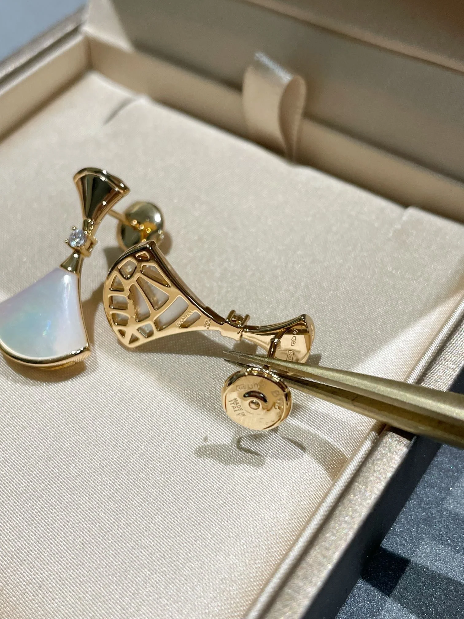 [Bulgari]DREAM MOP 1 DIAMOND EARRINGS