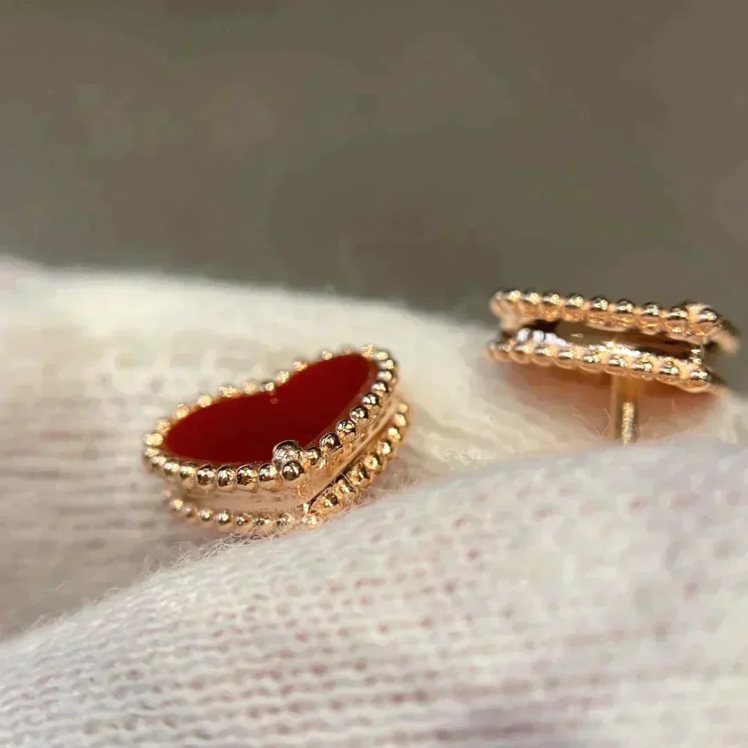 [Van Cleef & Arpels]HEART CARNELIAN STUD EARRINGS
