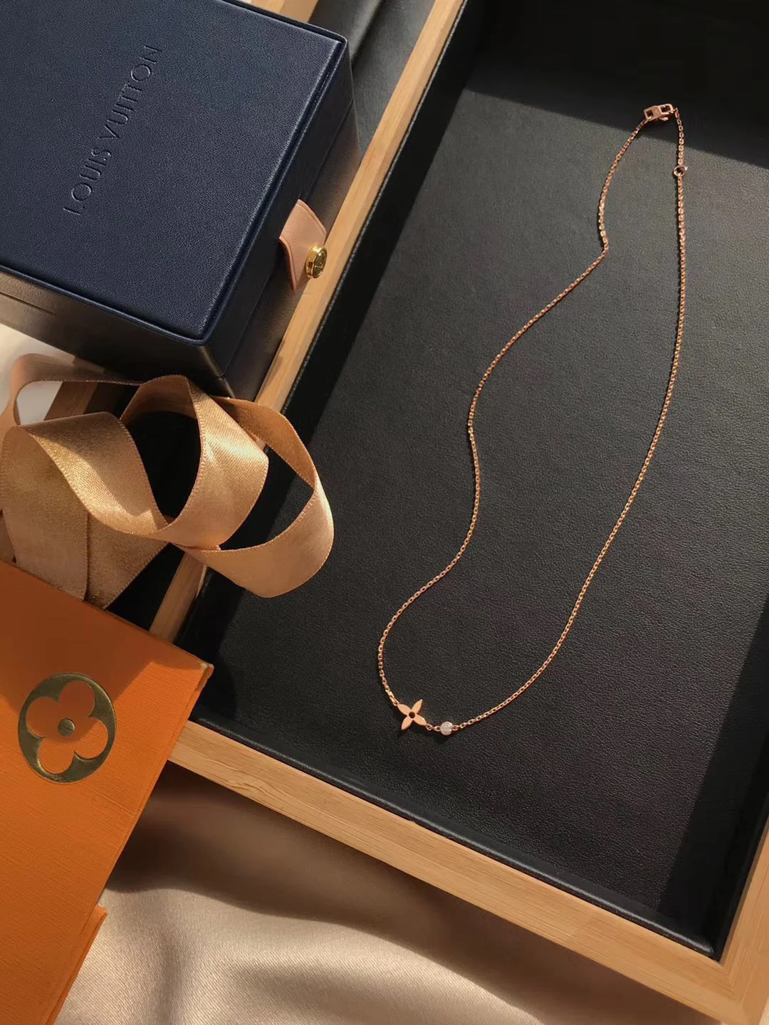 [Louis vuitton]BLOSSOM PENDANT PINK GOLD AND DIAMOND