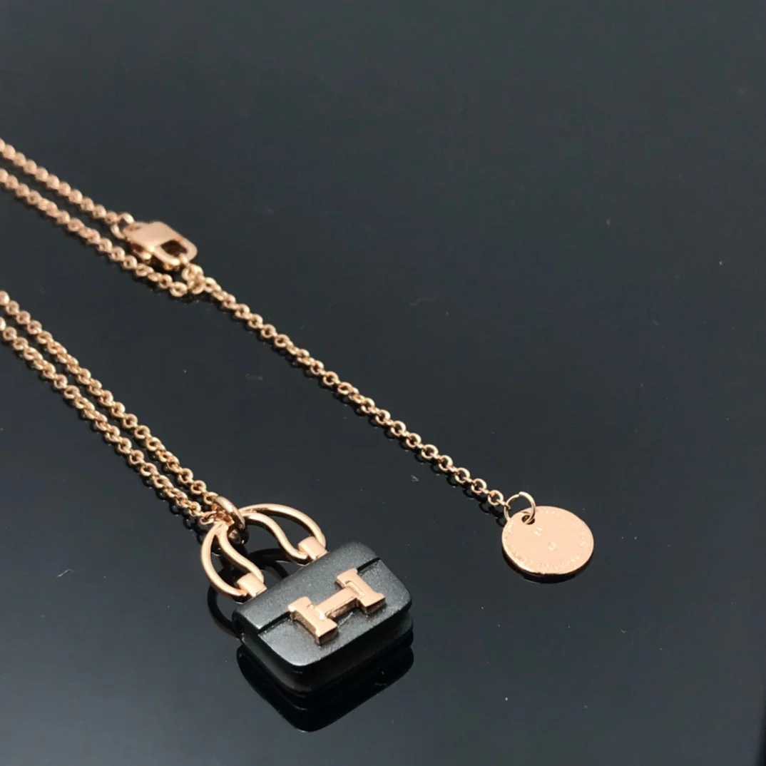 [Hermes]WOMEN'S HM AMULETTES CONSTANCE PENDANT NECKLACE