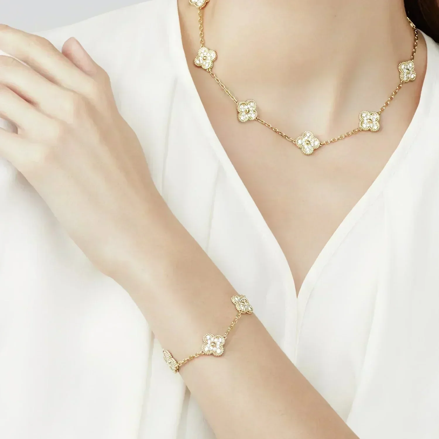 [Van Cleef & Arpels] 5 MOTIFS  FULL DIAMOND BRACELET