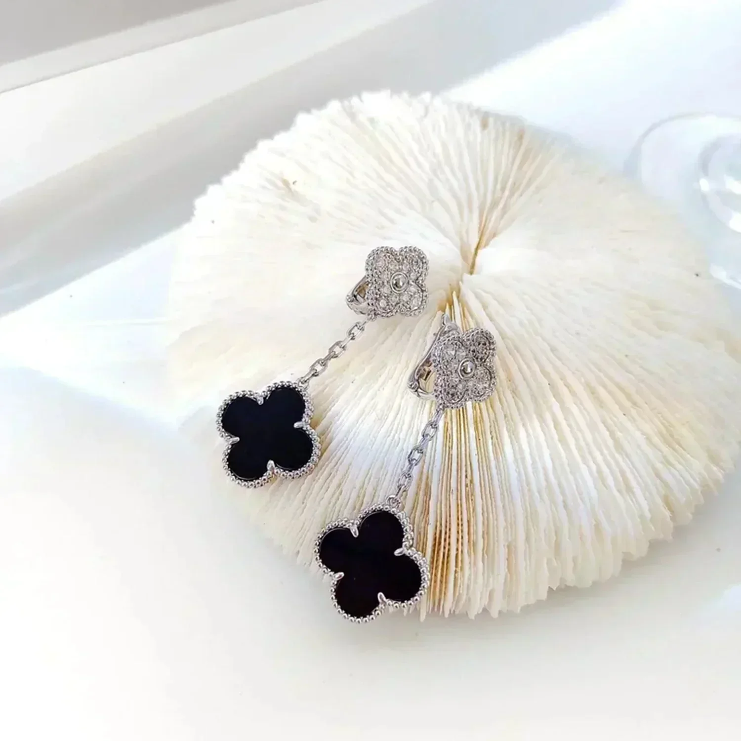 [Van Cleef & Arpels] 2 MOTIFS  DIAMOND ONYX EARRINGS SILVER