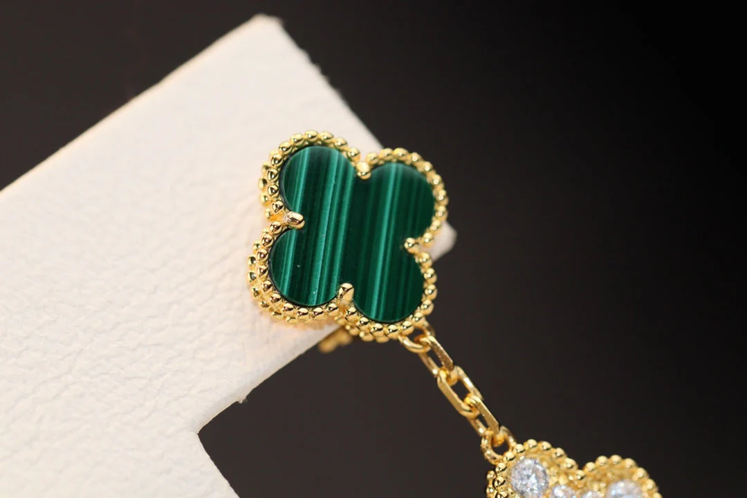 [Van Cleef & Arpels] EARRINGS GOLD MALACHITE DIAMOND 3 MOTIF
