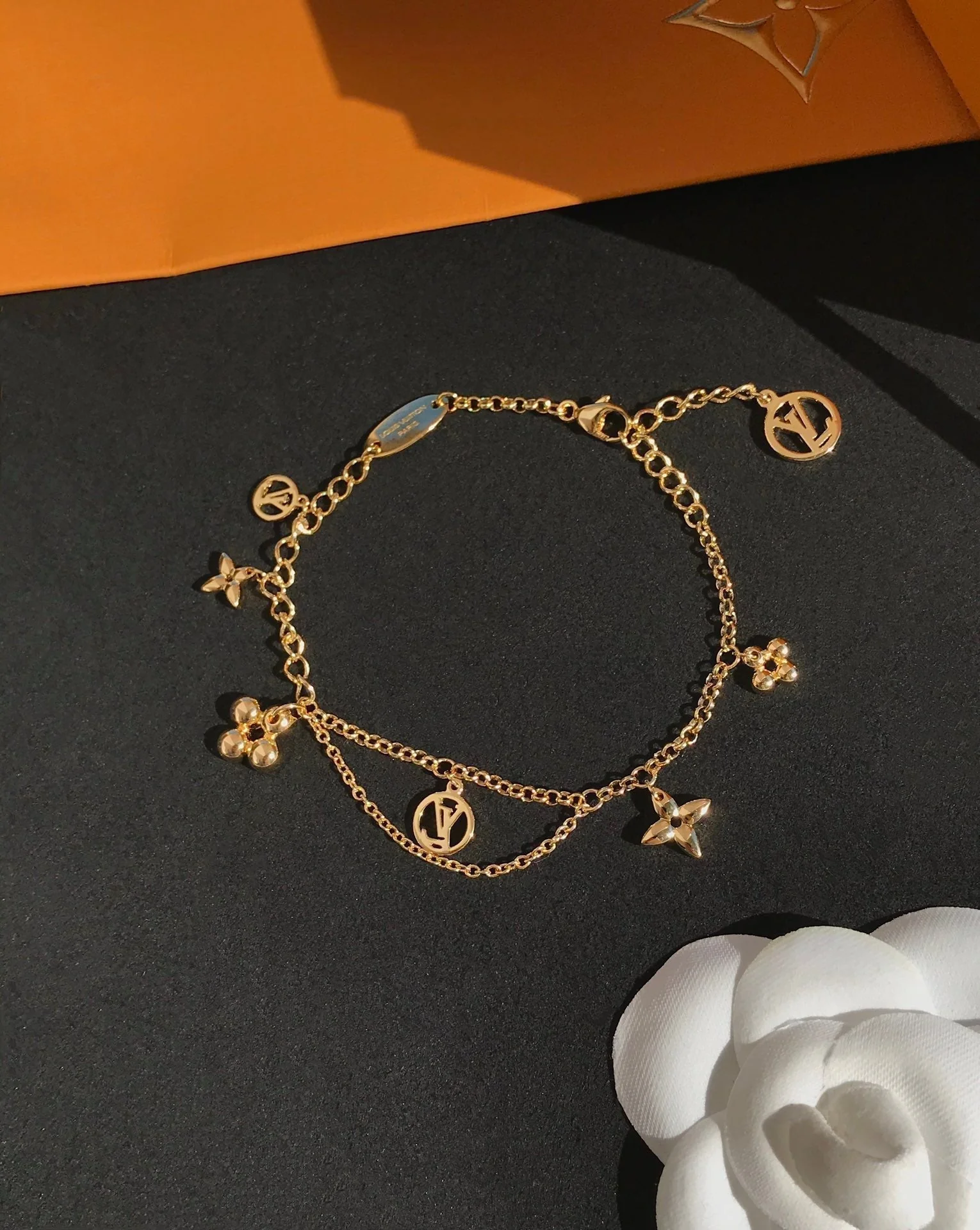 [Louis vuitton]BLOOMING PINK GOLD MOP BRACELET