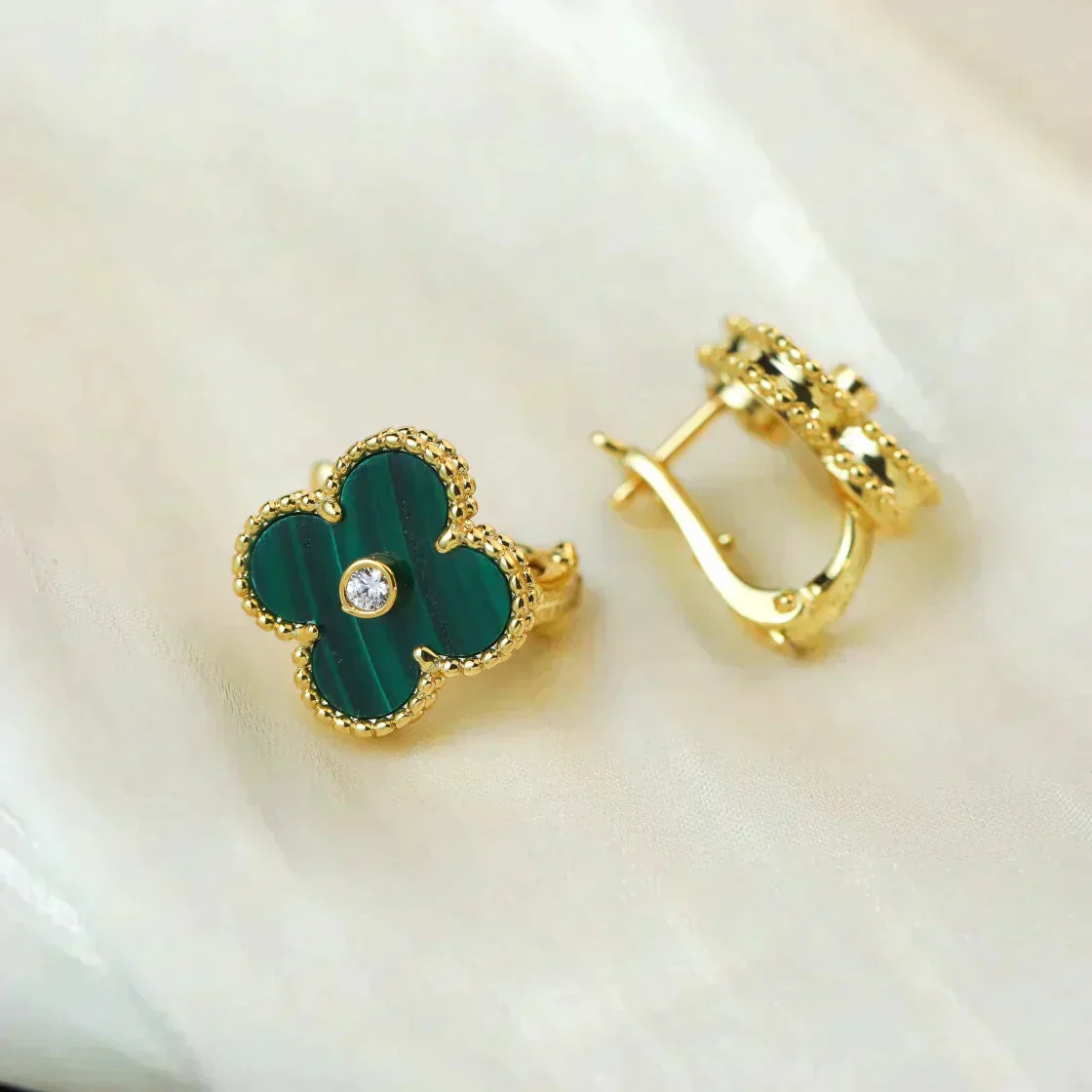 [Van Cleef & Arpels] MEDIUM 1 MOTIFS MALACHITE DIAMOND EARRINGS