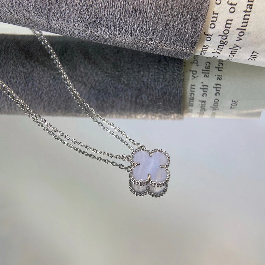 [Van Cleef & Arpels] 15MM BLUE CHALCEDONY NECKLACE SILVER