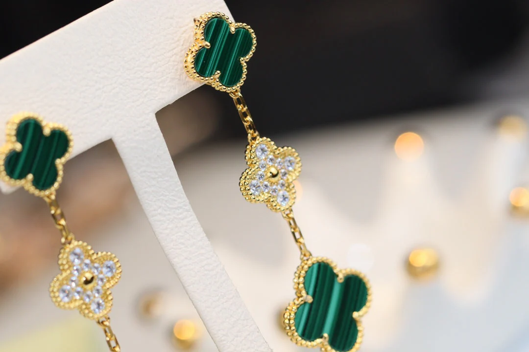 [Van Cleef & Arpels] EARRINGS GOLD MALACHITE DIAMOND 3 MOTIF