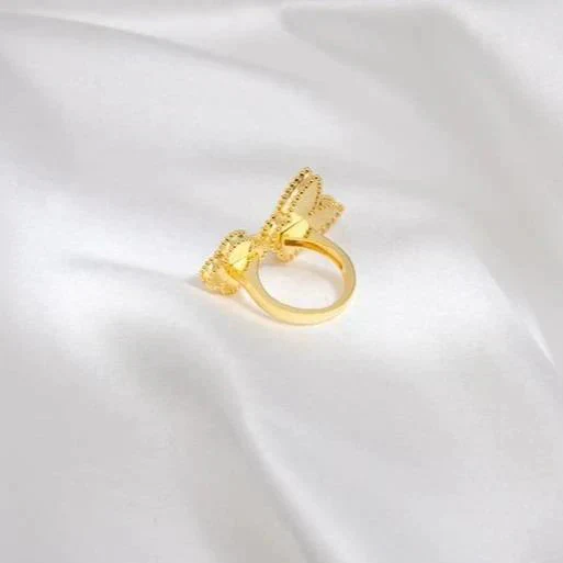 [Van Cleef & Arpels]LUCKY BETWEEN THE FINGER RING