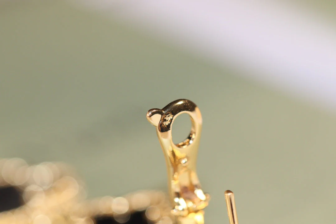 [Van Cleef & Arpels] EARRINGS GOLD ONYX MOP 3 MOTIF