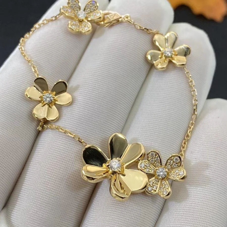 [Van Cleef & Arpels]FRIVOLE GOLD 5 FLOWERS BRACELET