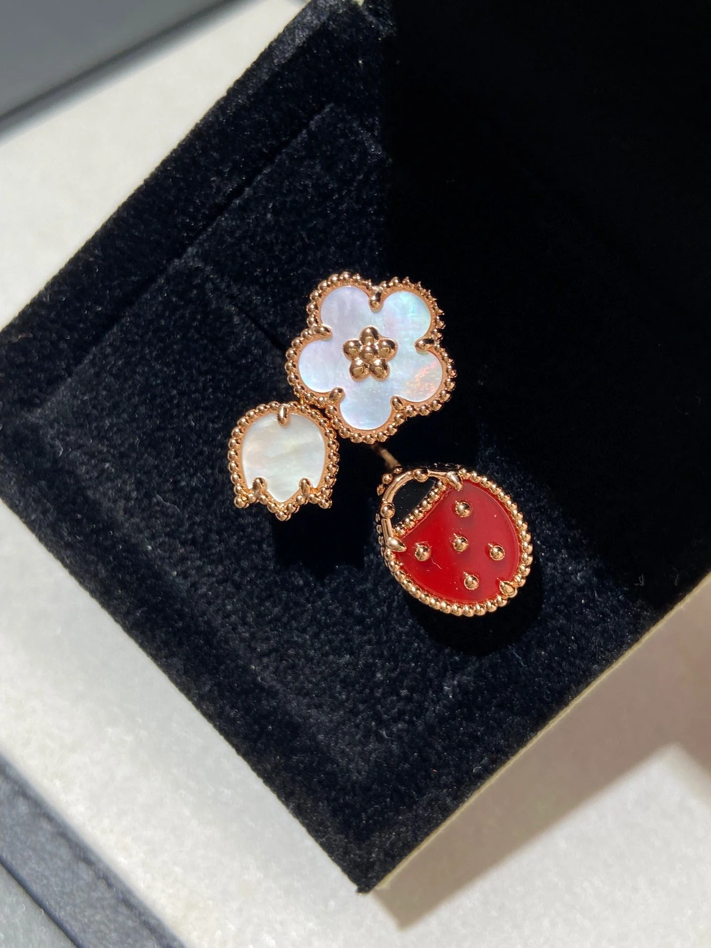 [Van Cleef & Arpels]LUCKY 3 MOTIF ROSE GOLD RING