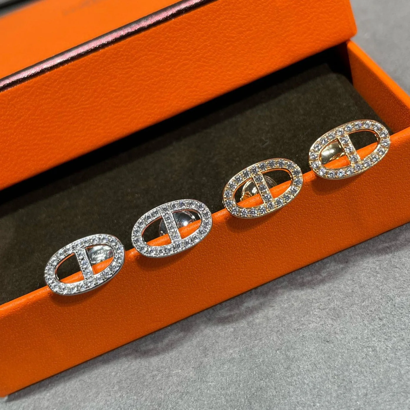 [Hermes]HM FULL DIAMOND PIG NOSE STUD EARRINGS