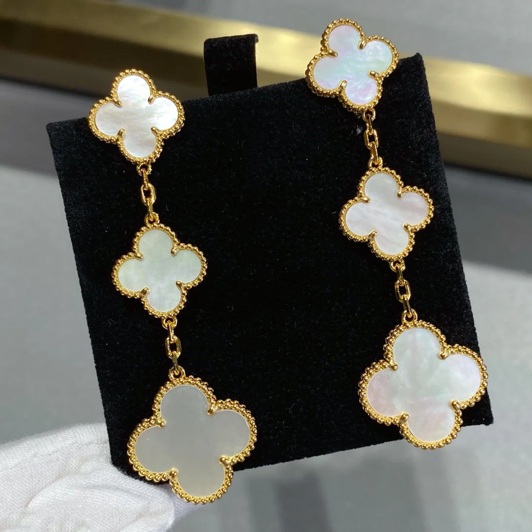 [Van Cleef & Arpels] MOP 3 MOTIFS GOLD EARRINGS