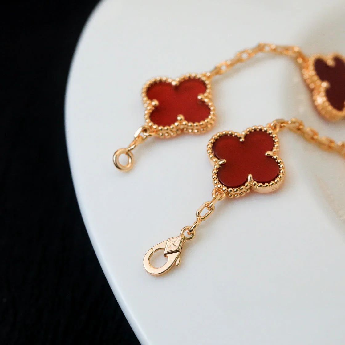 [Van Cleef & Arpels] 5 MOTIFS RED AGATE  BRACELET