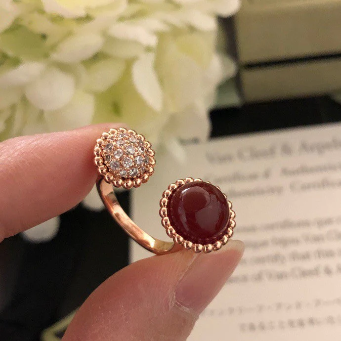[Van Cleef & Arpels]PERLEE COULEURS DIAMOND ROSE GOLD BETWEEN THE FINGER RING