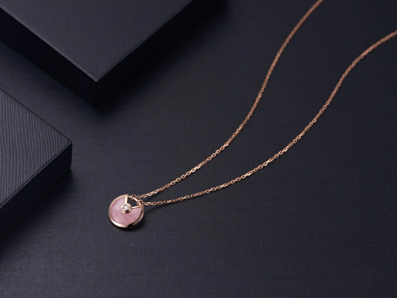 [Cartier]AMULETTE ROSE GOLD PINK MOP NECKLACE