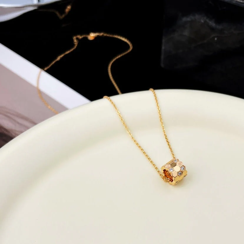 [Chaumet]BEE MINI PEDANT DIAMOND NECKLACE