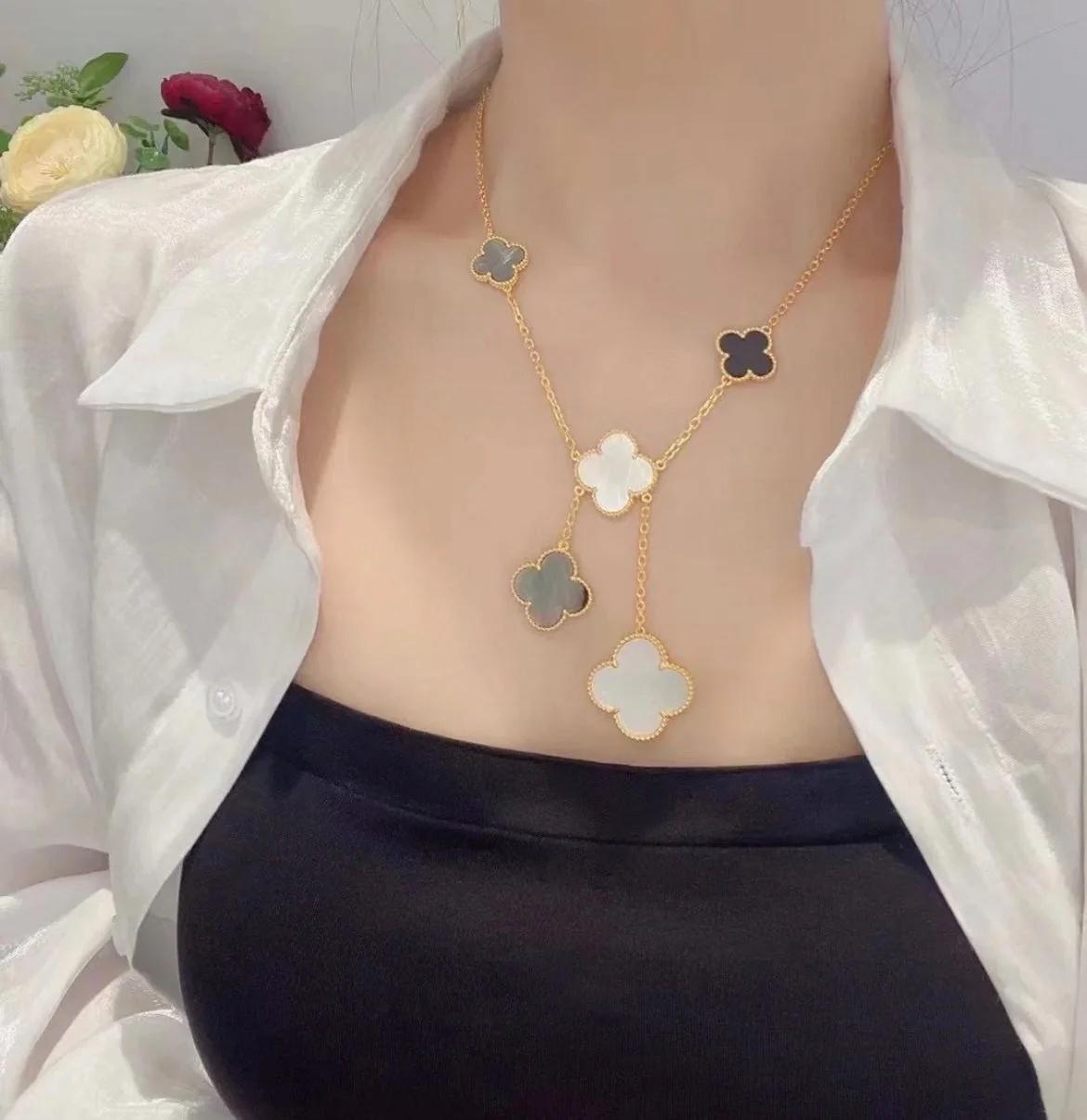 [Van Cleef & Arpels] 6 MOTIF MOP ONYX GOLD NECKLACE