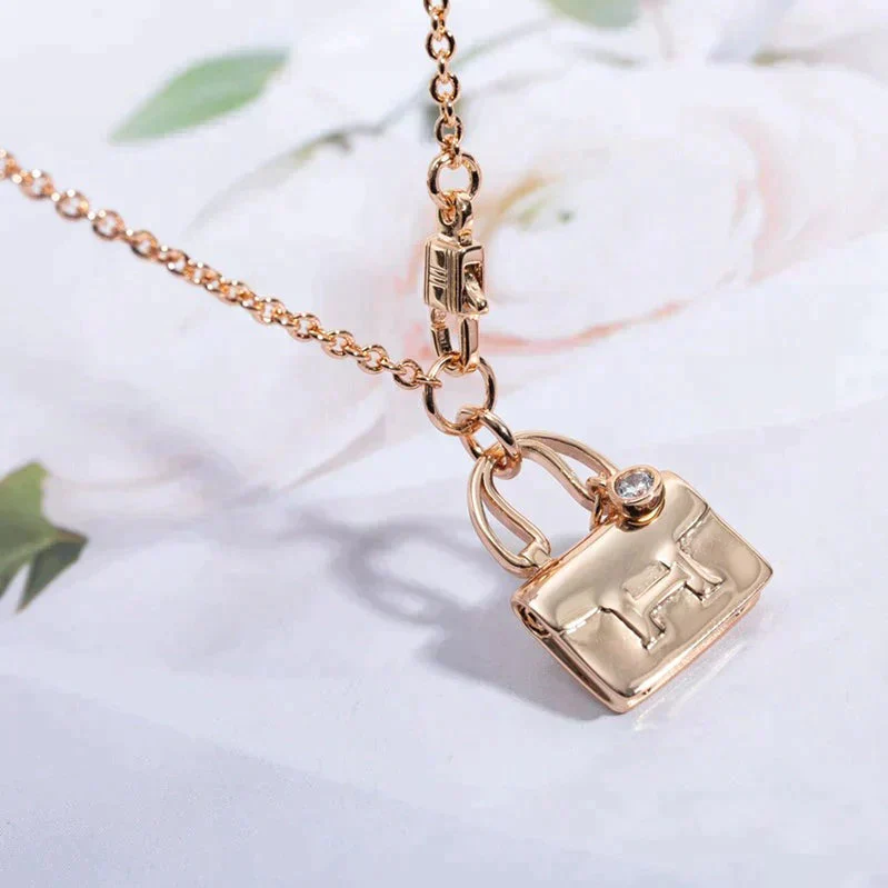 [Hermes]AMULETTE PEDANT ROSE GOLD NECKLACE