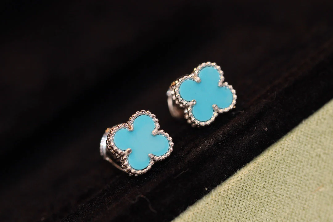 [Van Cleef & Arpels] MINI TURQUOISE SILVER STUD EARRINGS