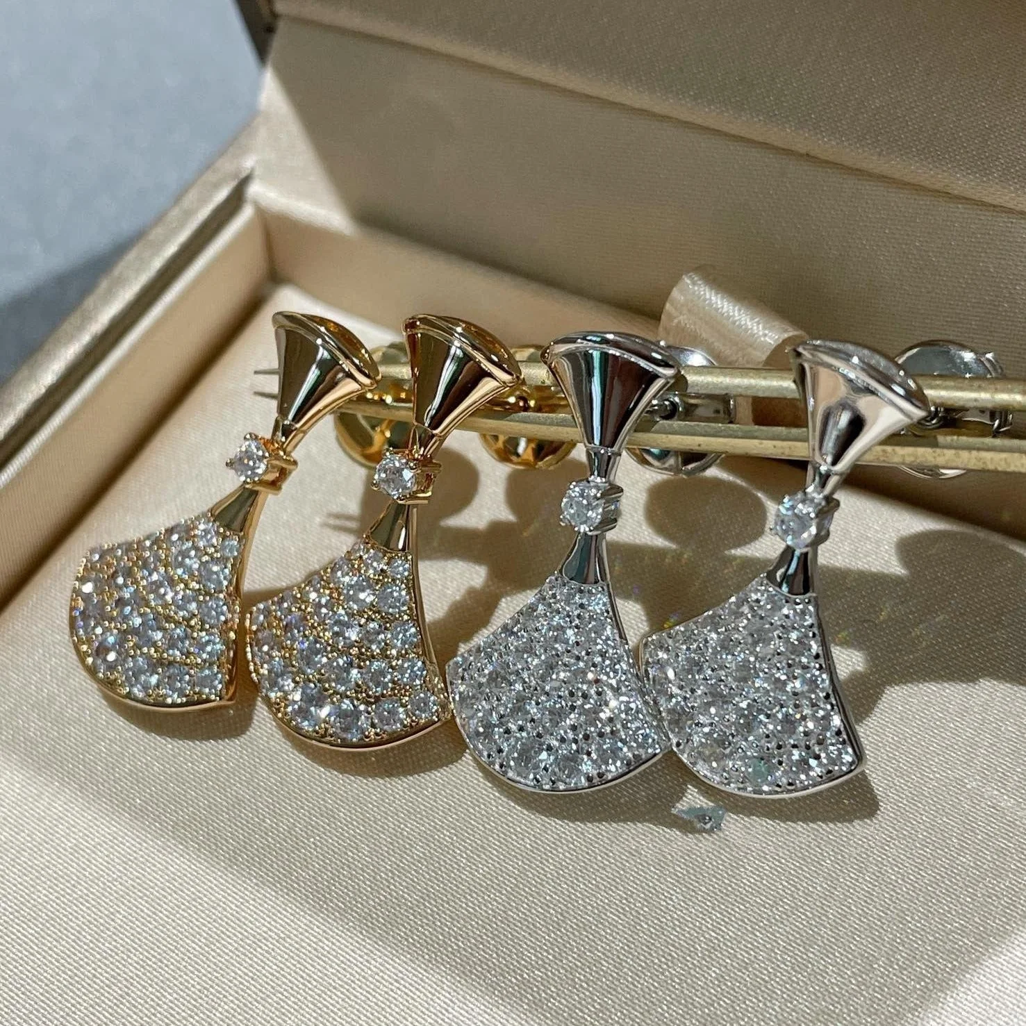 [Bulgari]DREAM EARRINGS DIAMOND