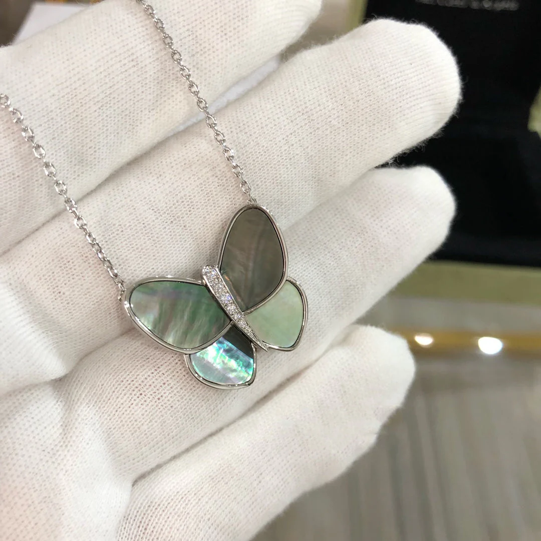 [Van Cleef & Arpels]LARGE BUTTERFLY SILVER PENDANT DIAMOND NECKLACE