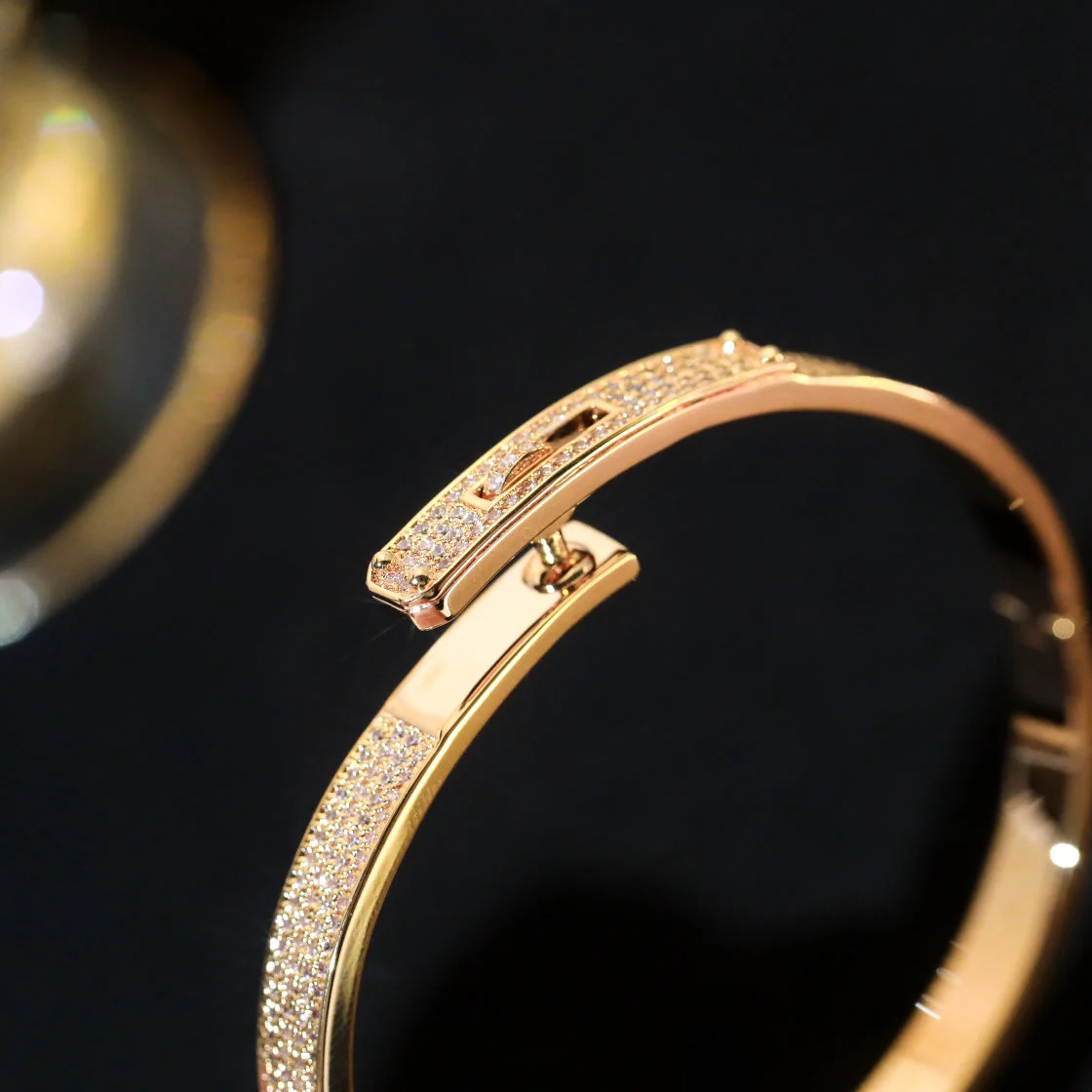 [Hermes]KELLY BRACELET DIAMOND PAVED