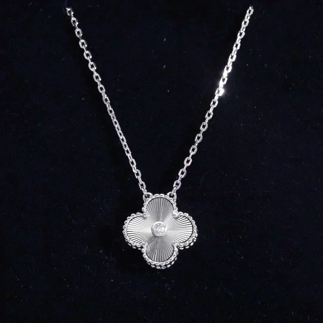 [Van Cleef & Arpels]  15MM DIAMOND LASER NECKLACE SILVER