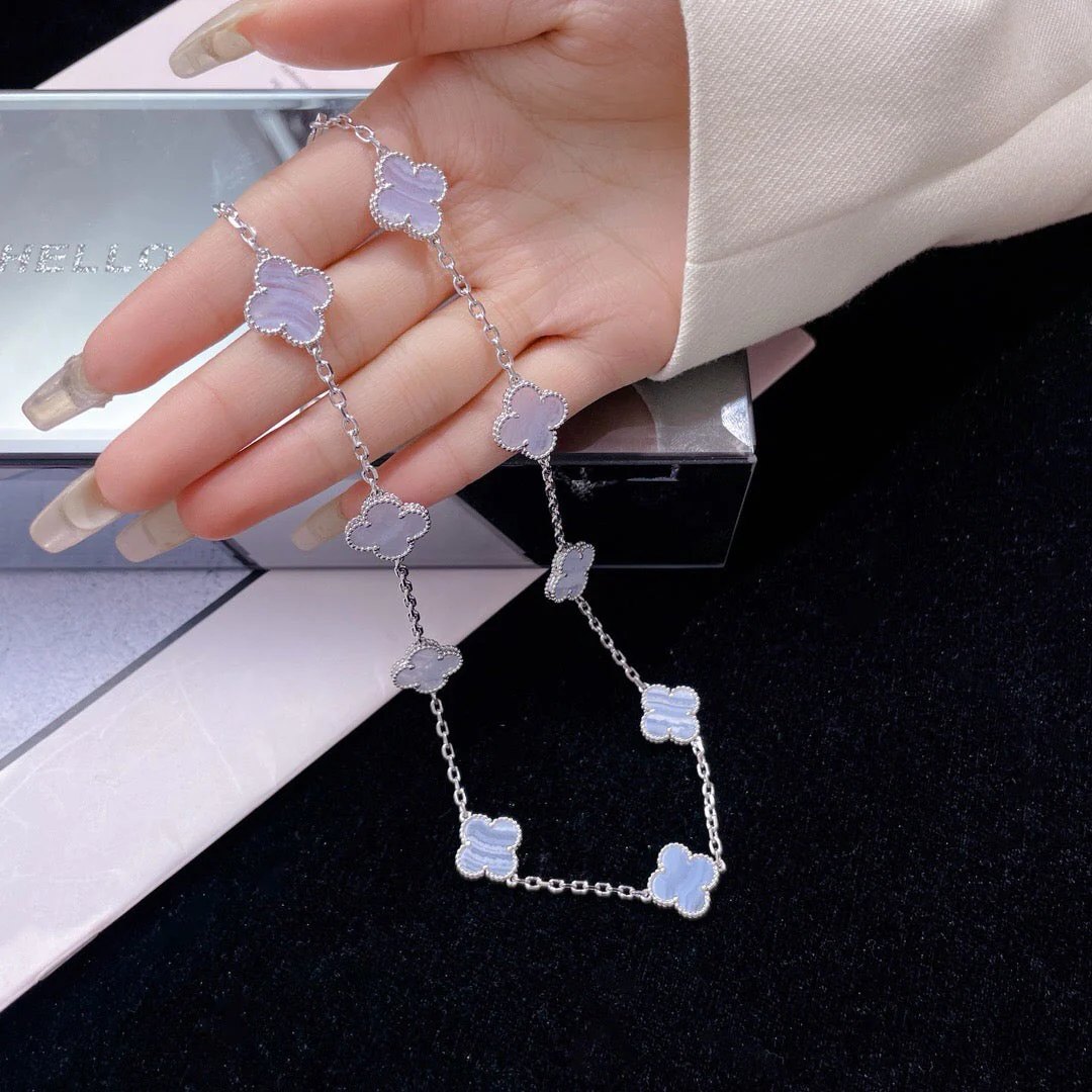 [Van Cleef & Arpels] 10 MOTIFS PURPLE CHALCEDONY NECKLACE