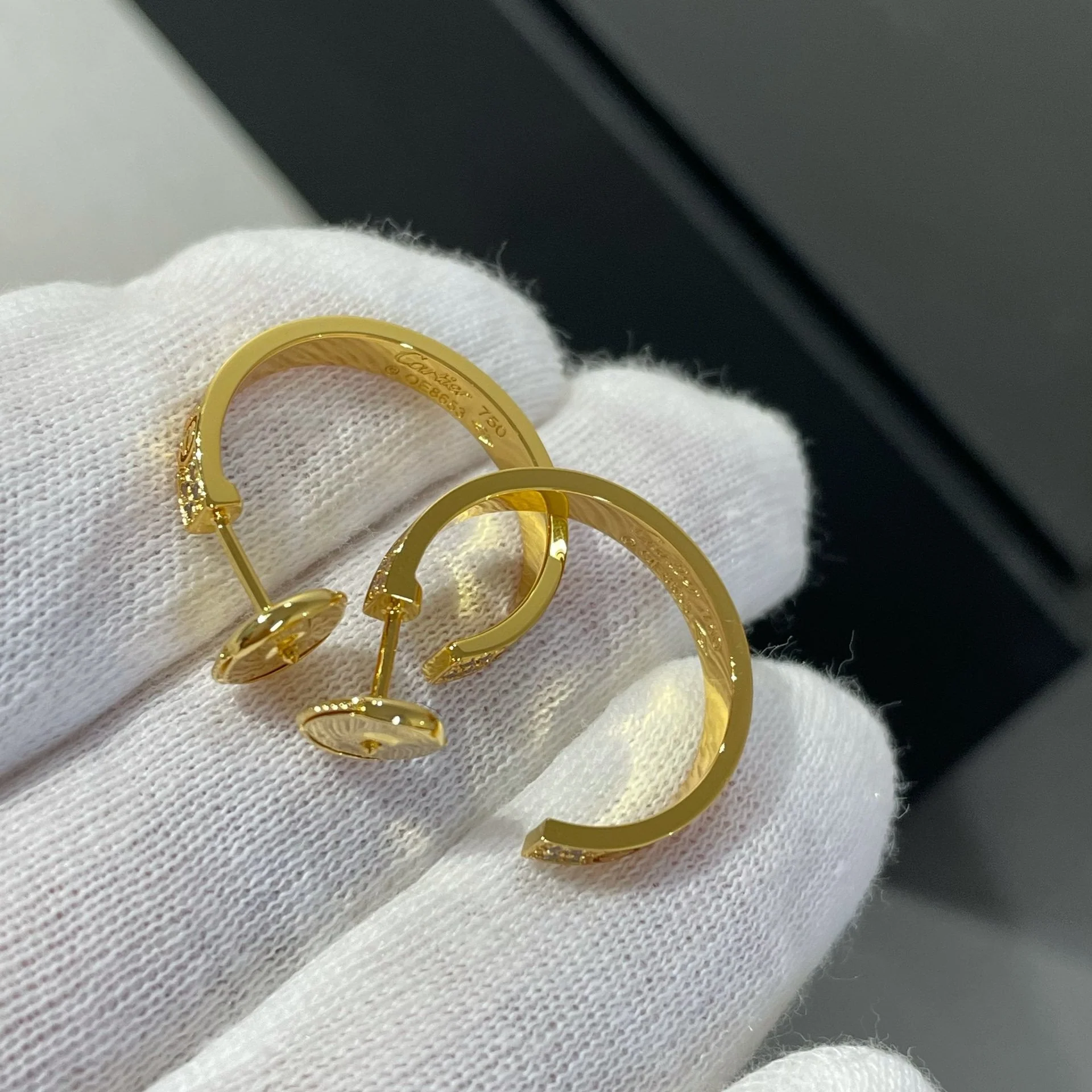 [Cartier]LOVE DIAMOND GOLD HOOP EARRINGS