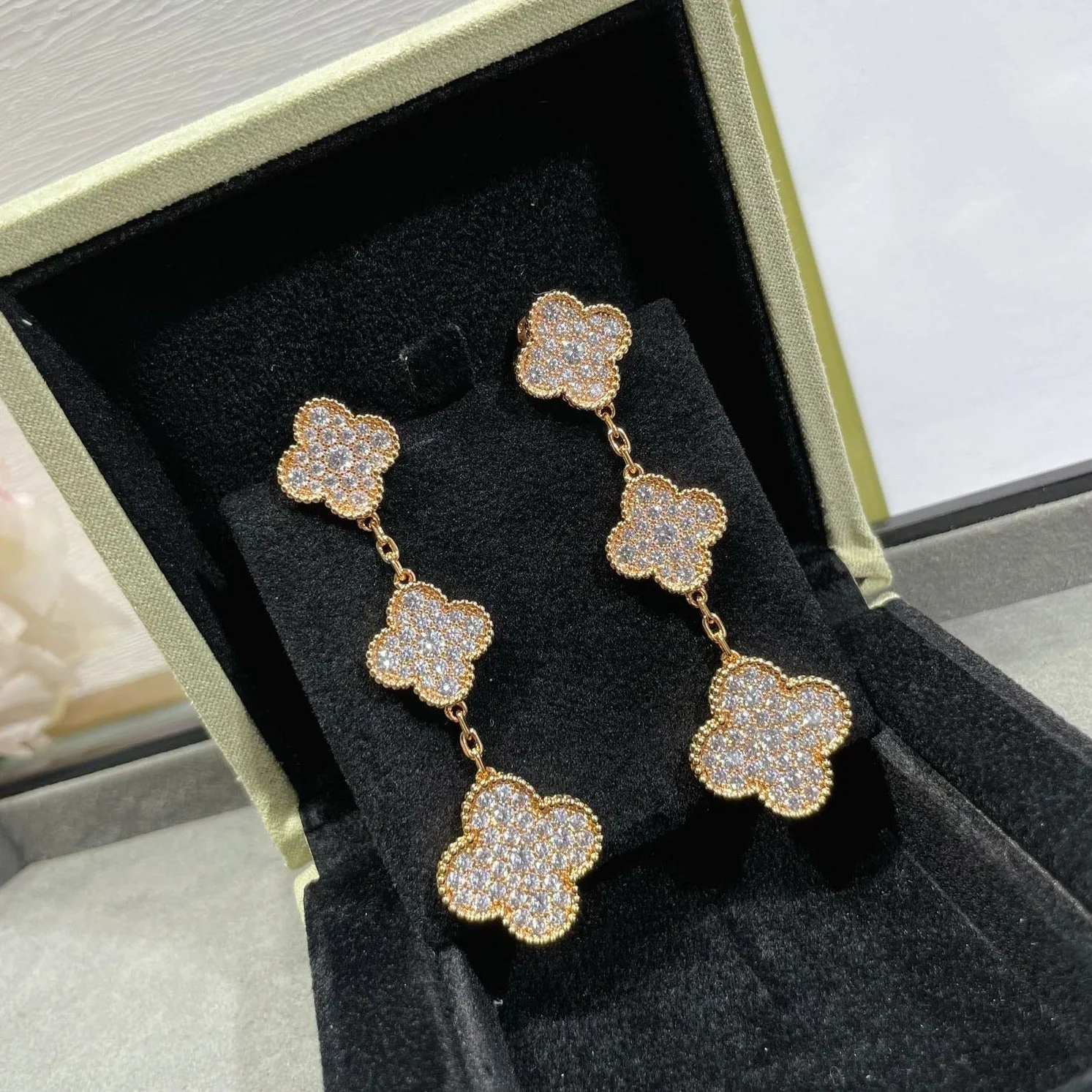 [Van Cleef & Arpels] 3 MOTIFS DIAMOND PAVED ROSE GOLD EARRINGS