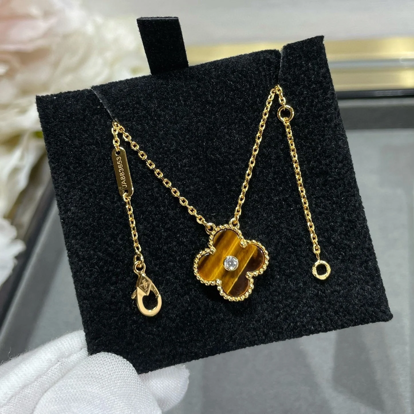 [Van Cleef & Arpels] 15MM DIAMOND AND YELLOW TIGER'S EYE AGATE necklace
