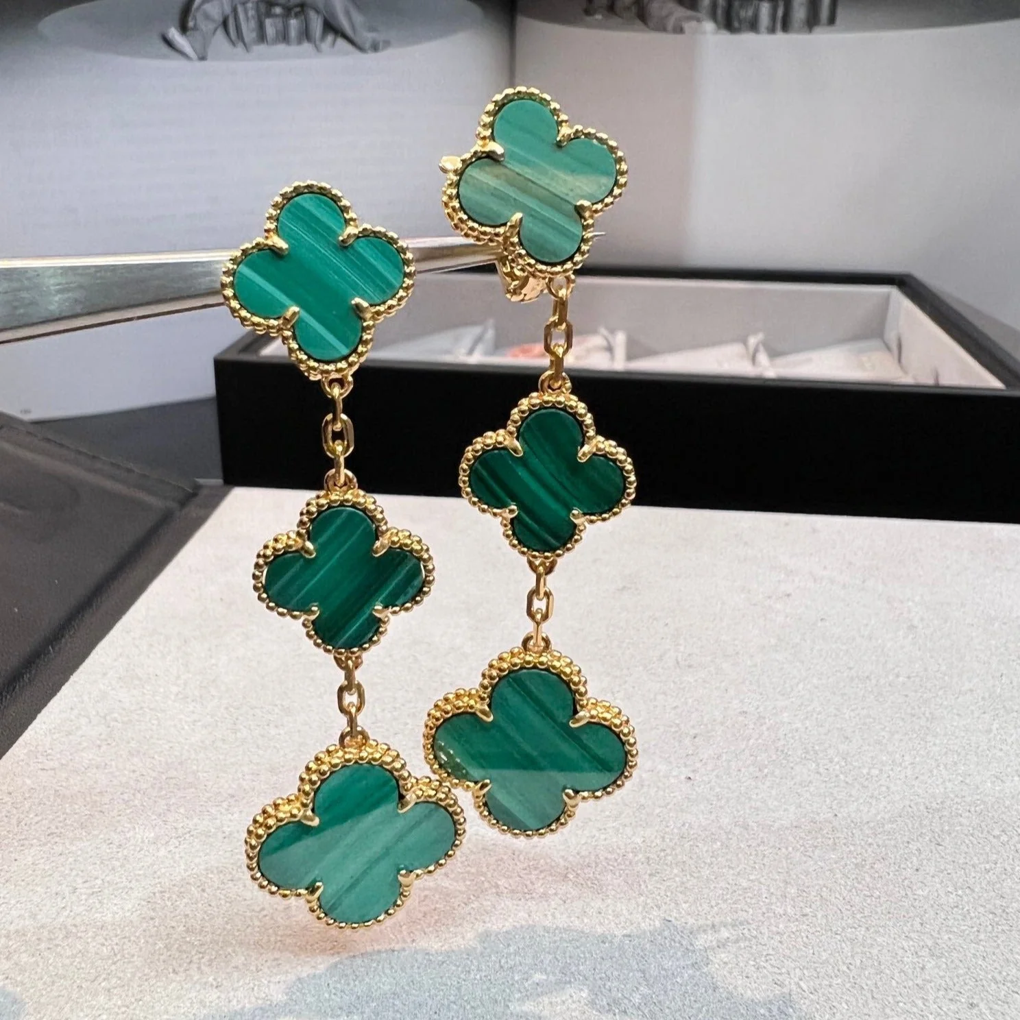 [Van Cleef & Arpels] MALACHITE 3 MOTIFS GOLD