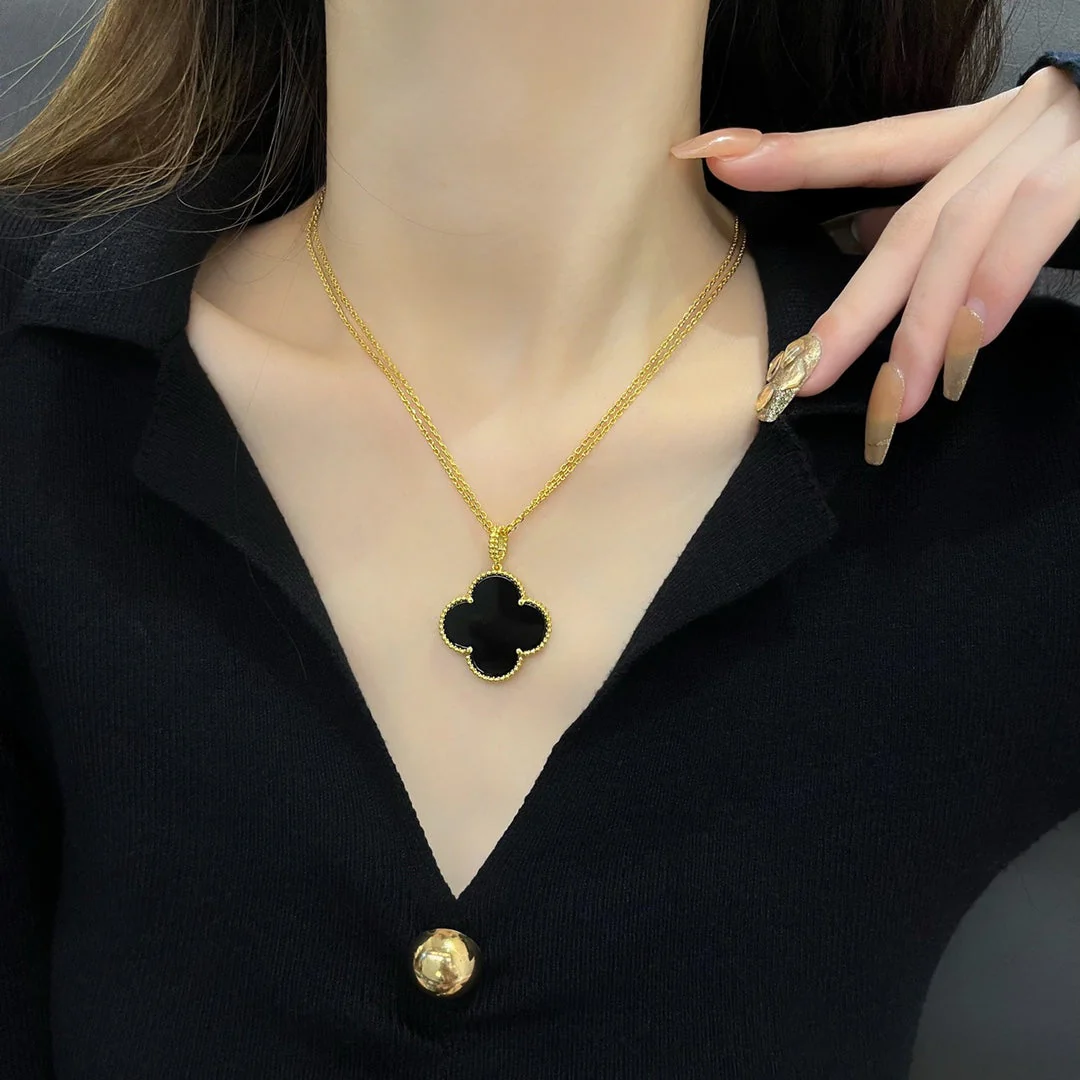 [Van Cleef & Arpels] 25MM NECKLACE GOLD ONYX