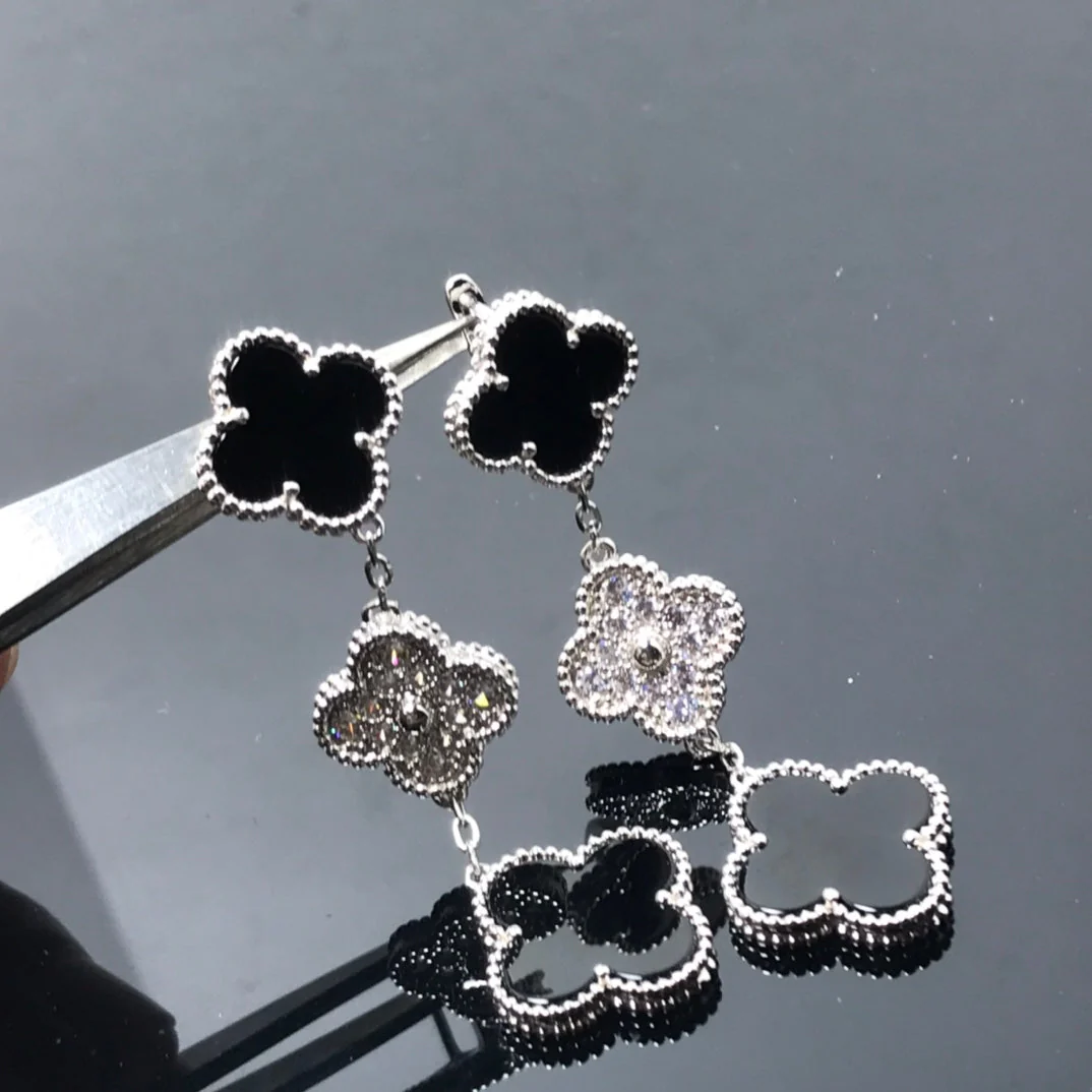 [Van Cleef & Arpels] 3 MOTIF DIAMOND ONYX SILVER EARRINGS