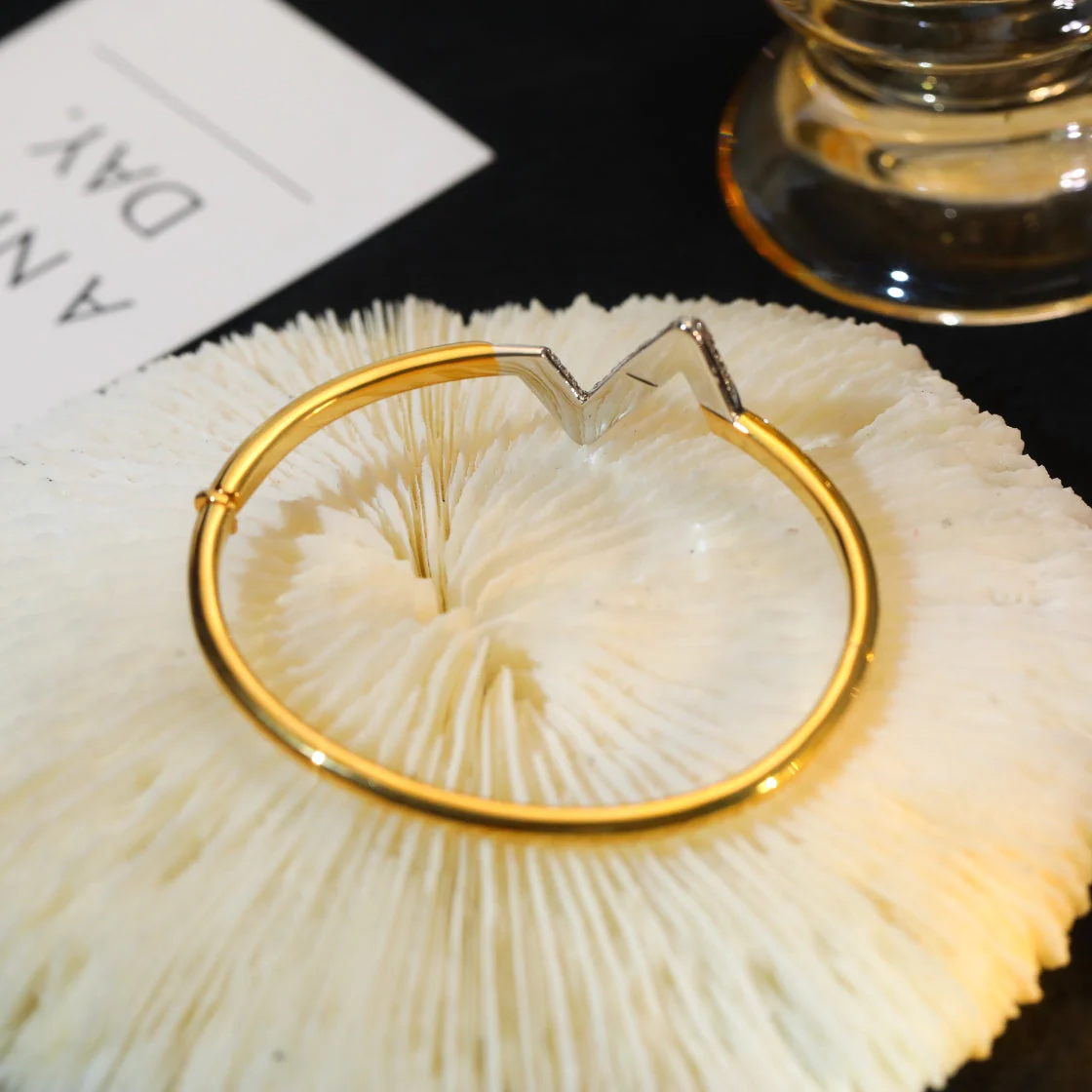 [Louis vuitton]VOLTE UPSITE DOWN GOLD DIAMOND BRACELET