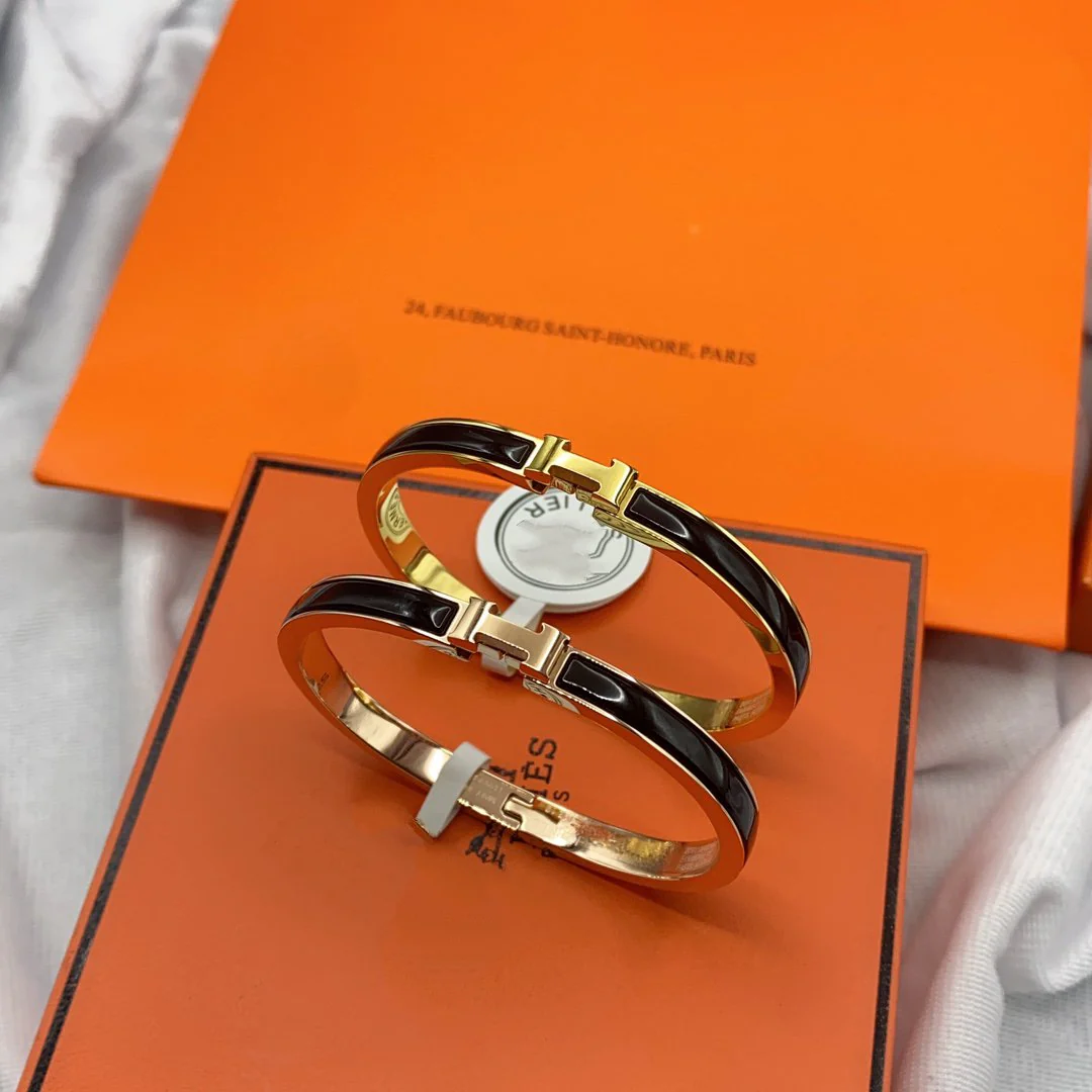 [Hermes]CLASSIC HM CLIC BLACK 8MM ENAMEL BRACELET